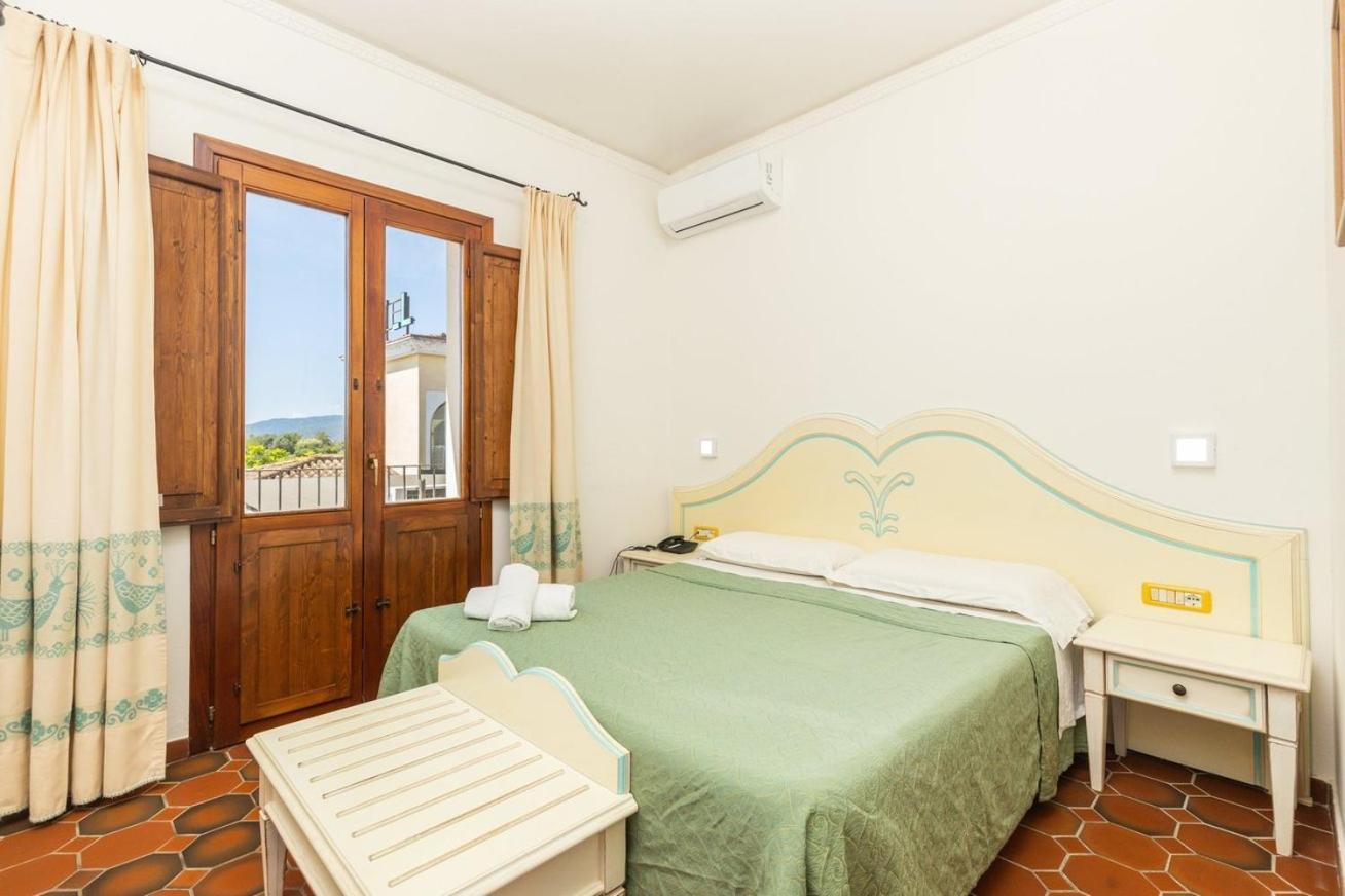 Hotel L'Ulivo Girasole Buitenkant foto